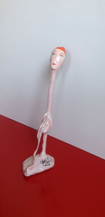 busto di donna con chignon